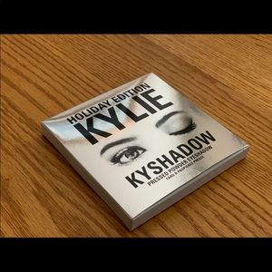 Kylie Cosmetics 2016 Holiday Pallete